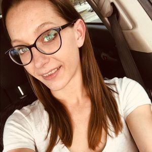 Meet your Posher, Leah